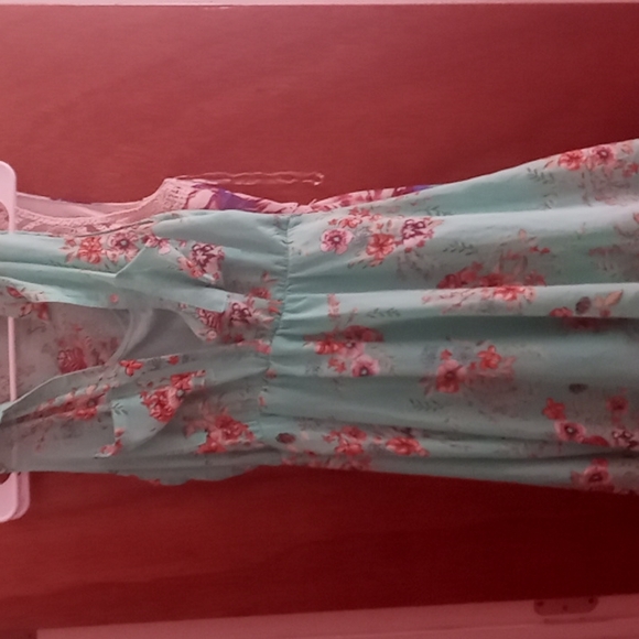 Dress - Picture 1 of 1